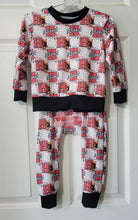 Load image into Gallery viewer, Howe Lions Jogger Set

