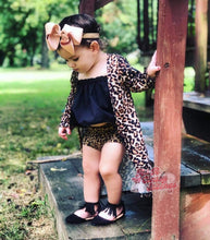 Load image into Gallery viewer, Mystery christmas cardigan $10
