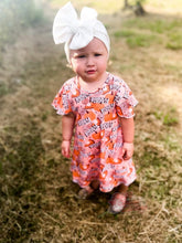 Load image into Gallery viewer, Mommas Pumpkin
