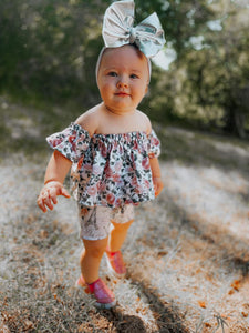 Paris paper sack shorts and floral top