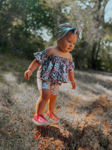 Paris paper sack shorts and floral top